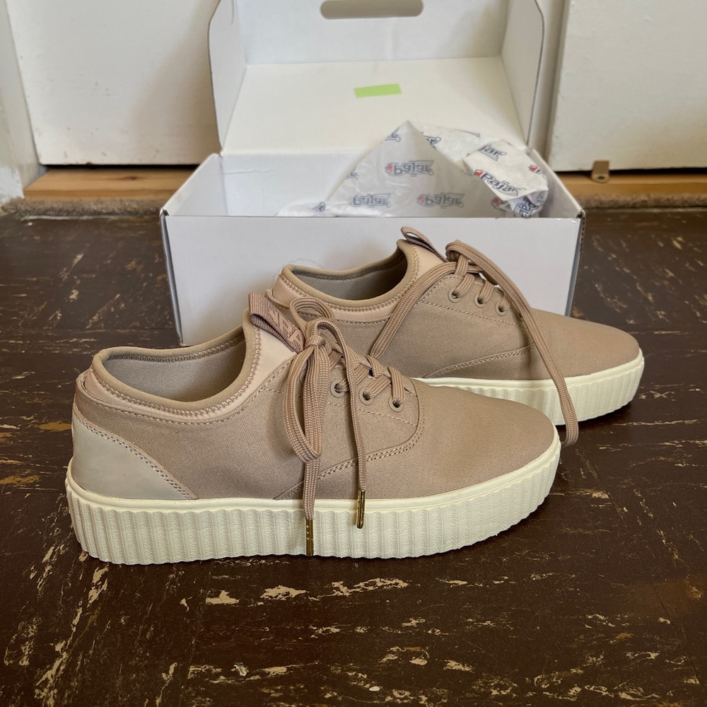 NWT Pajar nude platform sneakers size 10